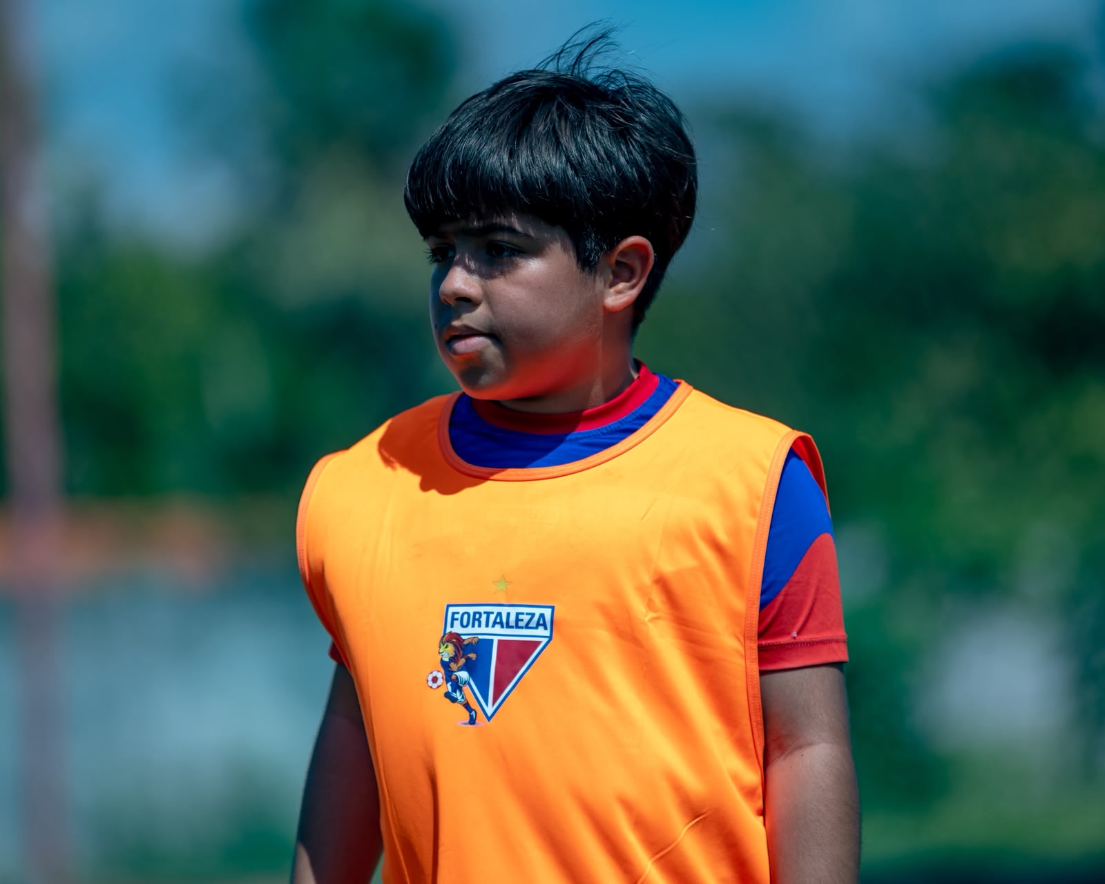 Aluno da Escola de Futebol Fortaleza durante o treino